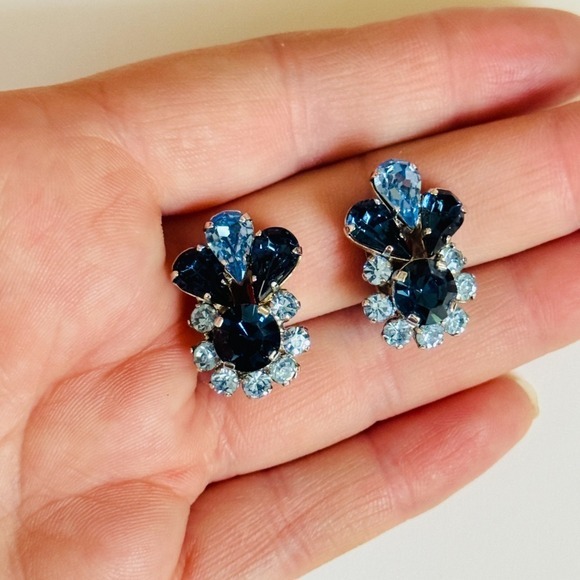 VTG Regal Austrian‎ Earrings chunky Clip Royal Blue Crystal Rhinestone Rare 50s - Picture 1 of 6
